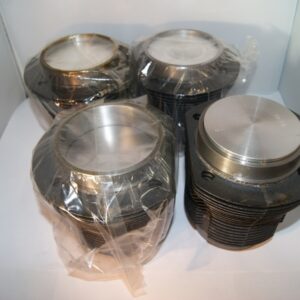 Cilinder/zuigerset 30pk 1/54->7/65
B.77mm S. 64mm carter 82mm cil.kop 84mm