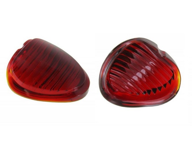 Remlicht lens rood hartjes
Kever 10/52->7/55  2stk