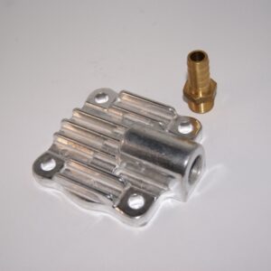 Oliepompdeksel met uitgang alu.
Kever 8/60-> 8mm tapeind