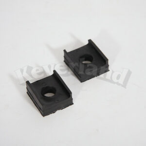 Rubbers tussen vooras->carr. boven
Kever/KG 8/60->