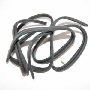 Pop out ruitrubber kever L/R 8/64->
Set